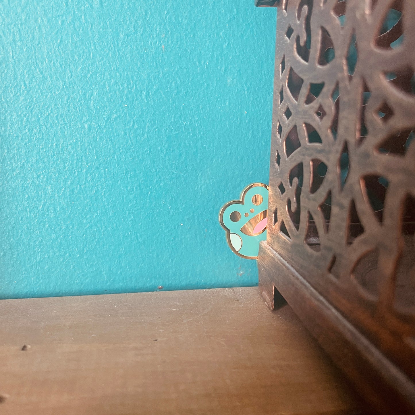 Hard Enamel Frog Pin